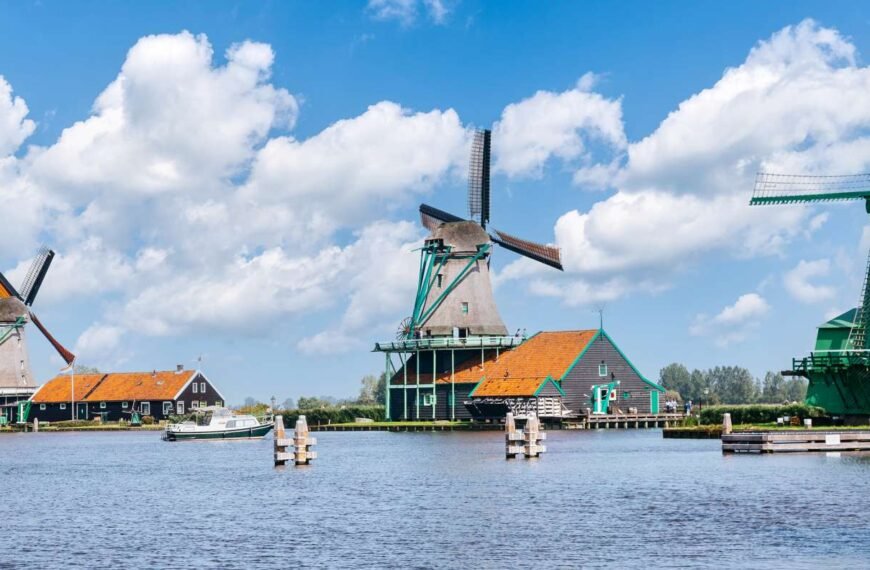 Discover Zaandam: A Modern City Where Cycling Meets Rich Dutch Heritage