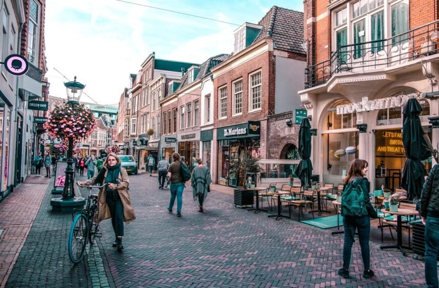 Unveiling Utrecht: Beyond Amsterdam's Crowds, A Charming Cultural Escape